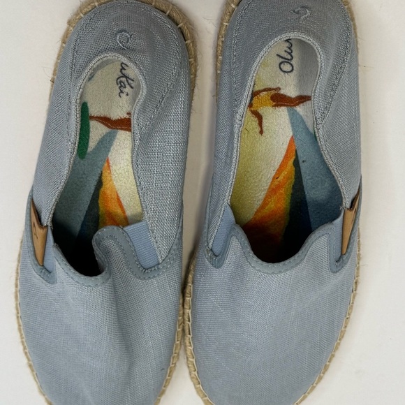 OluKai woman’s slip on size woman’s 9 like new condition - Picture 3 of 8